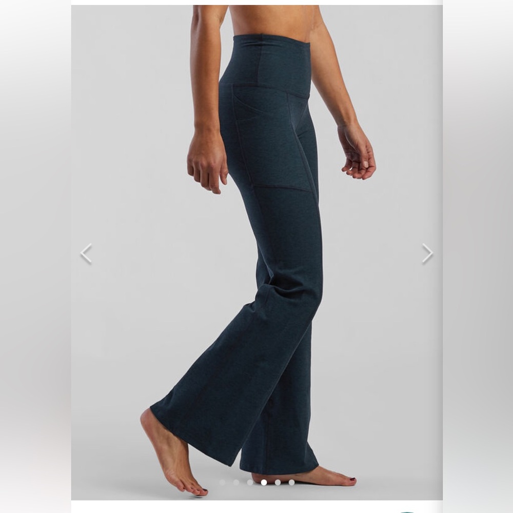 Beyond Yoga Bootcut Spacedye Pocket Pants